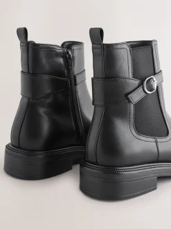 Boots|Ruimvallend En Extraruimvallend*Next Zwart - Chelsea Boots met gesp