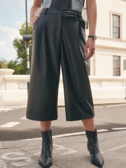 Broeken*Next - Faux Leather Jort Trousers Zwart