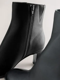 Ruimvallend En Extraruimvallend*Next - Forever Comfort® - Enkellaarzen met blokhak Zwart