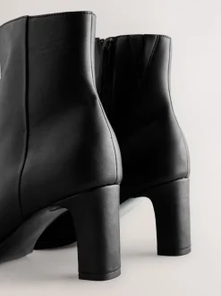Ruimvallend En Extraruimvallend*Next - Forever Comfort® - Enkellaarzen met blokhak Zwart