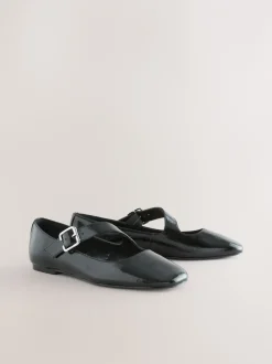 Lage Schoenen*Next - Forever Comfort® Asymmetric Mary Jane Shoes Zwart