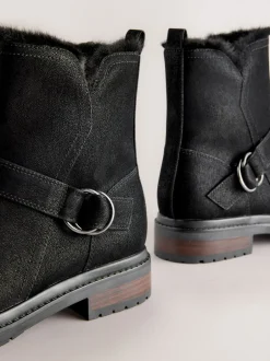 Ruimvallend En Extraruimvallend|Boots|Next - Forever Comfort® Faux Fur Hardware Ankle Boots Zwart