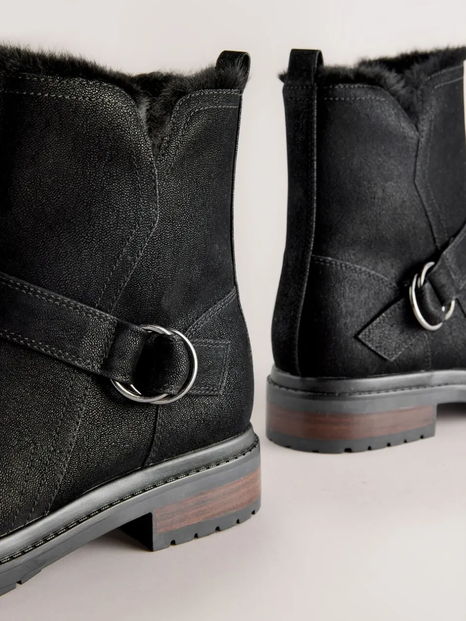 Ruimvallend En Extraruimvallend|Boots|Next - Forever Comfort® Faux Fur Hardware Ankle Boots Zwart