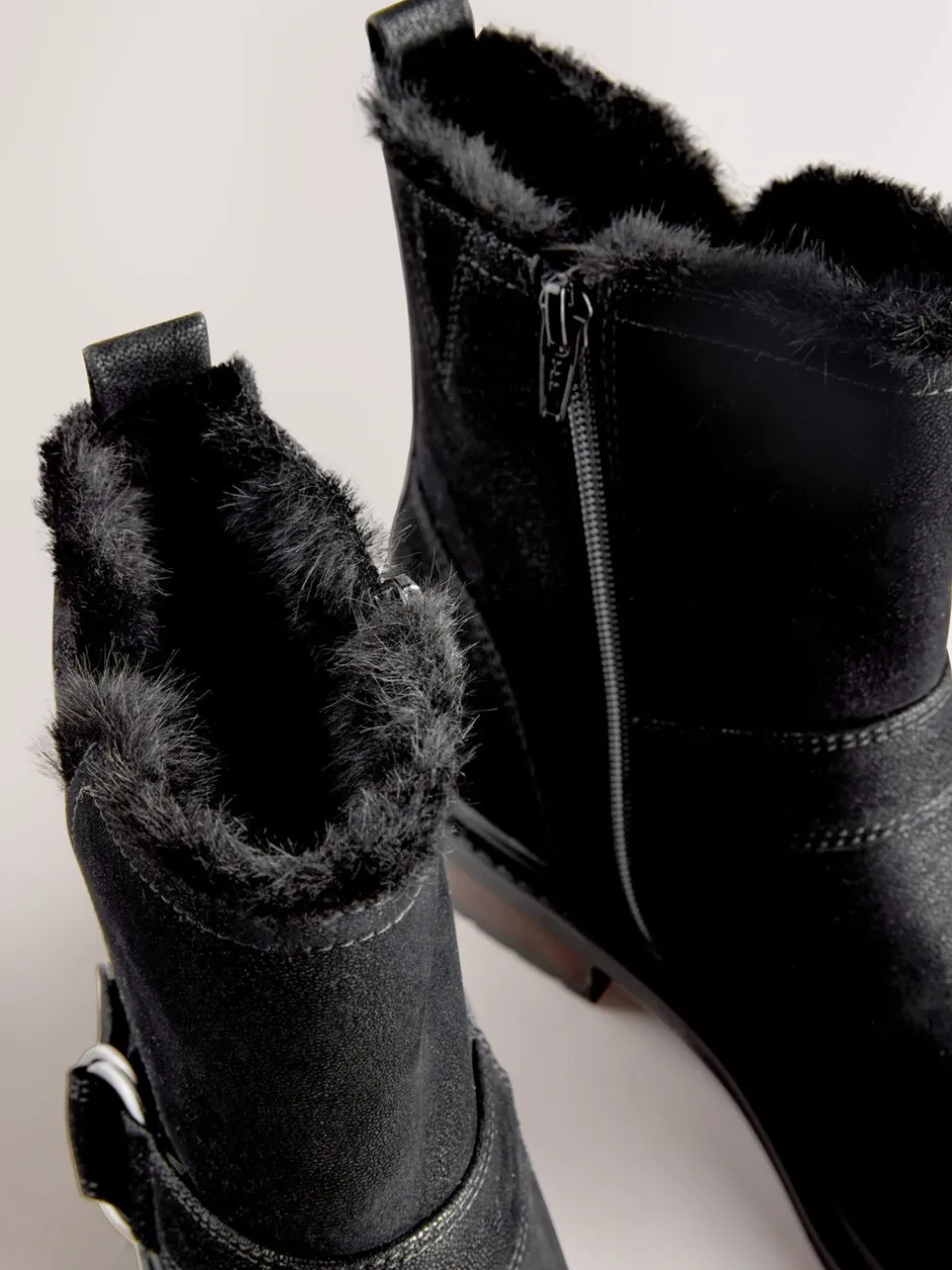 Ruimvallend En Extraruimvallend|Boots|Next - Forever Comfort® Faux Fur Hardware Ankle Boots Zwart