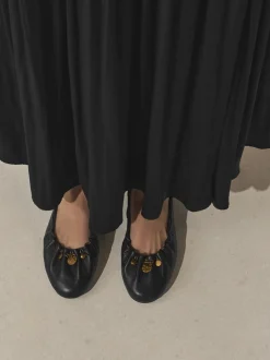Lage Schoenen*Next - Forever Comfort® Leather Ruched Charm Ballet Flats Zwart