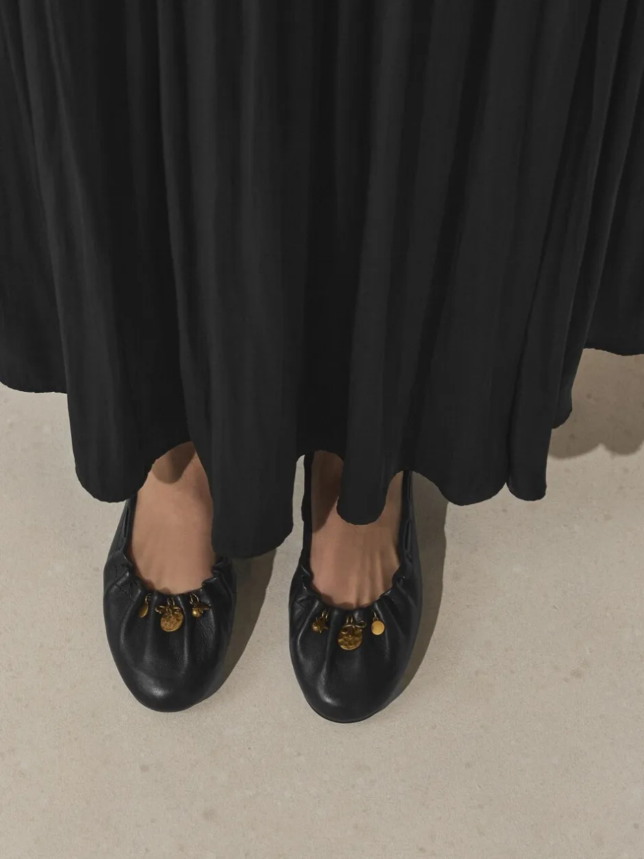 Lage Schoenen*Next - Forever Comfort® Leather Ruched Charm Ballet Flats Zwart