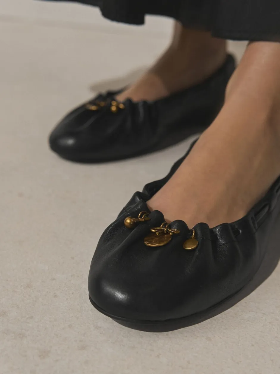 Lage Schoenen*Next - Forever Comfort® Leather Ruched Charm Ballet Flats Zwart