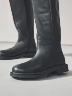 Ruimvallend En Extraruimvallend|Boots|Next - Forever Comfort® leren kniehoge laarzen met ronde neus en plateauzool Zwart