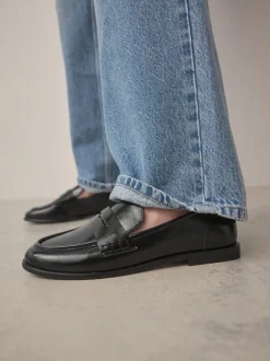 Ruimvallend En Extraruimvallend|Lage Schoenen*Next - Forever Comfort® Penny loafers met ronde neus Zwart
