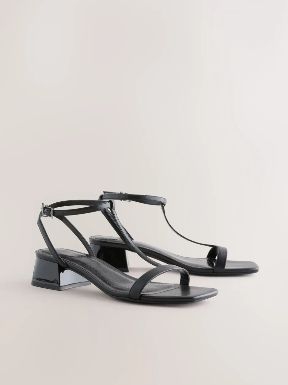 Ruimvallend En Extraruimvallend|Schoenen Met Hakken*Next - Forever Comfort® sandalen met lage blokhak en bandjes Zwart