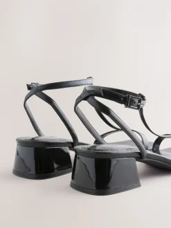 Ruimvallend En Extraruimvallend|Schoenen Met Hakken*Next - Forever Comfort® sandalen met lage blokhak en bandjes Zwart