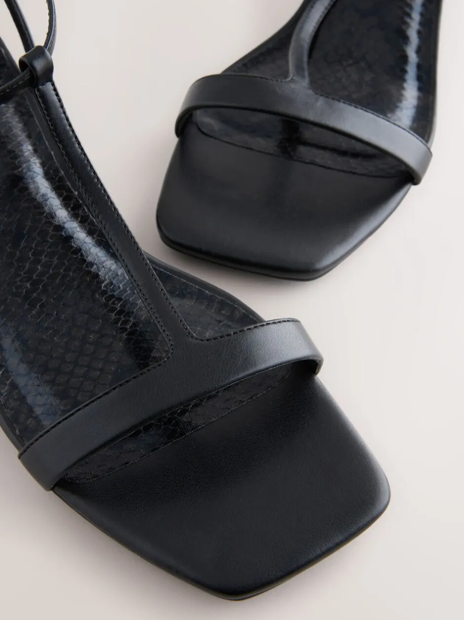 Ruimvallend En Extraruimvallend|Schoenen Met Hakken*Next - Forever Comfort® sandalen met lage blokhak en bandjes Zwart