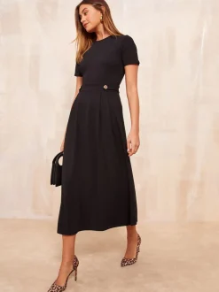 Jurken|Friends Like These - Getailleerde midi-jurk met tabdetail en korte mouwen Zwart