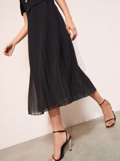 Gelegenheidskleding|Jurken|Friends Like These - Button Down 2-In-1 Pleated Dress Zwart