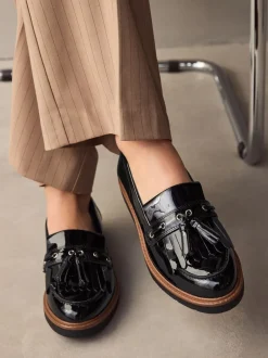 Lage Schoenen*Next - Lakleren instappers met kwastjes en dikke zool Zwart