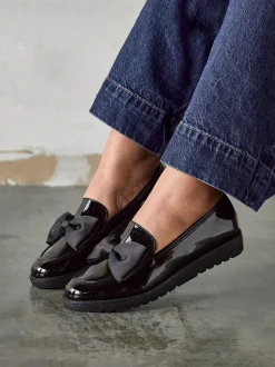 Lage Schoenen*Linzi - Cathy loafers met plateauzool en grote strik Zwart