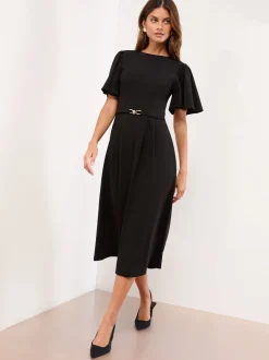 Jurken|Lipsy - Crew Neck Short Sleeve Fit and Flare Midi Dress with Gold Trim Belt Zwart
