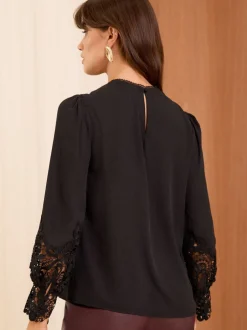 Blouses En Overhemden|Tops En T-Shirts|Love & Roses - blouse met lange mouwen en kanten manchetten Zwart