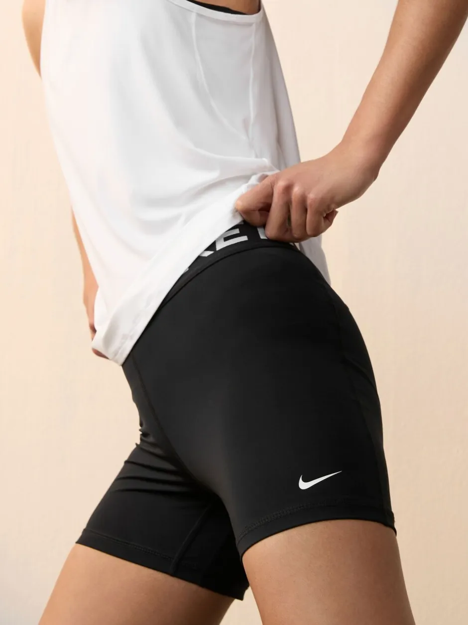 Shorts*Nike - Pro 365 5 inch short Zwart