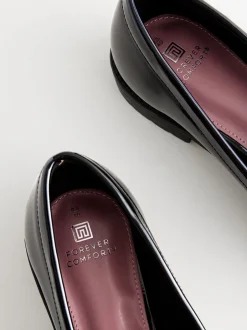 Lage Schoenen|Ruimvallend En Extraruimvallend|Next - Patent kwastje hardware detail Instappers Zwart
