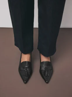 Schoenen Met Hakken|Next - Premium Leather With Motionflex Point Toe Tassel Heels Loafers Zwart