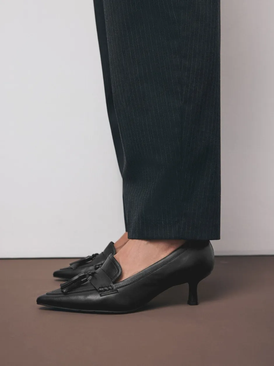 Schoenen Met Hakken|Next - Premium Leather With Motionflex Point Toe Tassel Heels Loafers Zwart
