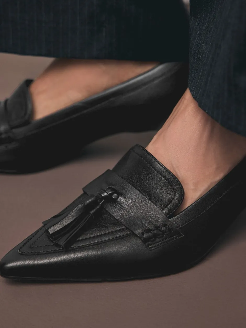 Schoenen Met Hakken|Next - Premium Leather With Motionflex Point Toe Tassel Heels Loafers Zwart