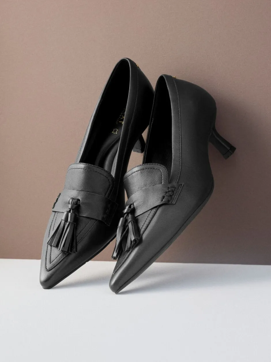 Schoenen Met Hakken|Next - Premium Leather With Motionflex Point Toe Tassel Heels Loafers Zwart