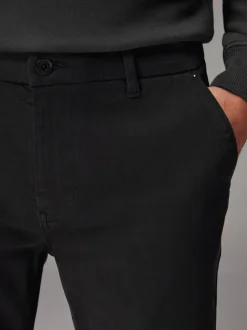 Formele Broek|Broeken En Chino's|Next - Slim Fit - Motionflex chino Zwart