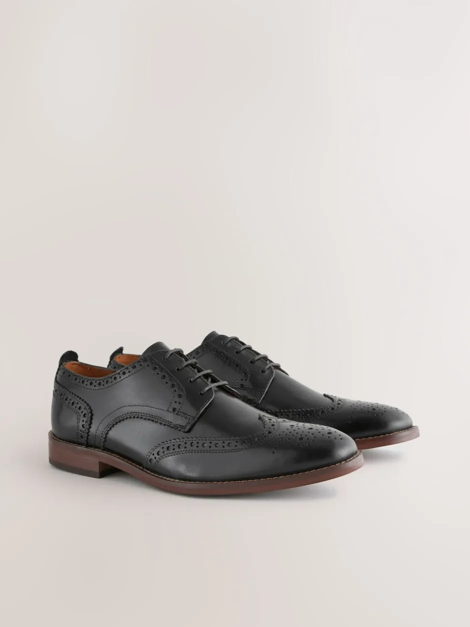 Schoenen|Formele Schoenen*Next - Standaard pasvorm - Brogues van leer met contrasterende zool Zwart
