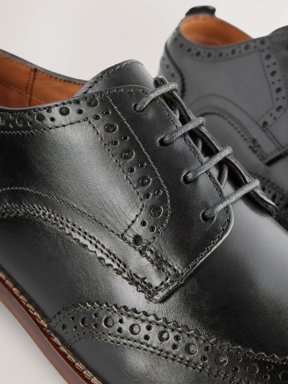 Schoenen|Formele Schoenen*Next - Standaard pasvorm - Brogues van leer met contrasterende zool Zwart