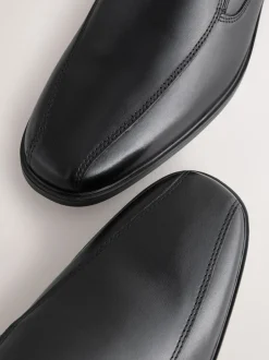 Schoenen|Formele Schoenen|Next Zwart - Standaard pasvorm - Leren instapschoenen met inzetstuk