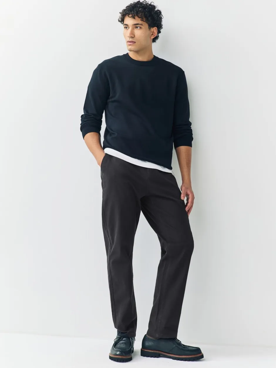 Broeken En Chino's|Next Zwart - Standaard toelopende pasvorm - Stretchy chino