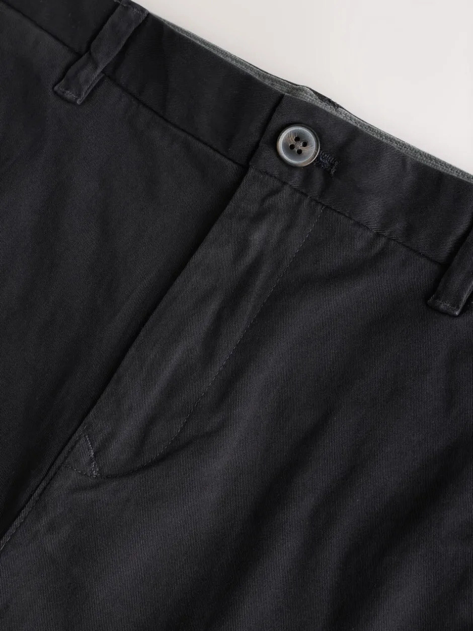 Broeken En Chino's|Next Zwart - Standaard toelopende pasvorm - Stretchy chino