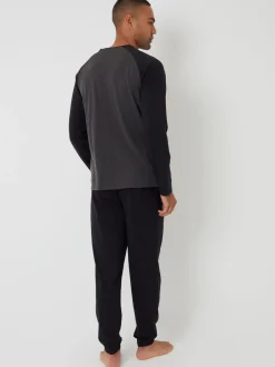 Pyjama's|Threadbare Zwart - - Pyjamaset van gemengde stoffen met lange mouwen