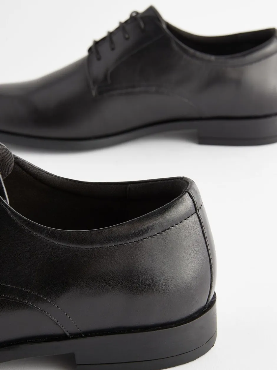 Schoenen|Formele Schoenen*Next - Wijde pasvorm - Egaal leren derbyschoenen Zwart