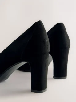 Schoenen Met Hakken|Next - Forever Comfort® Round Toe Block Court Heels Zwart imitatiesuède