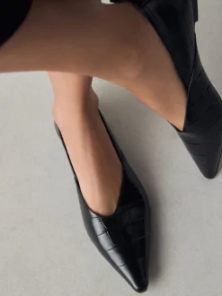 Lage Schoenen*Next - Premium Leather Pointed Toe Ballerinas Zwart krokodil-effect