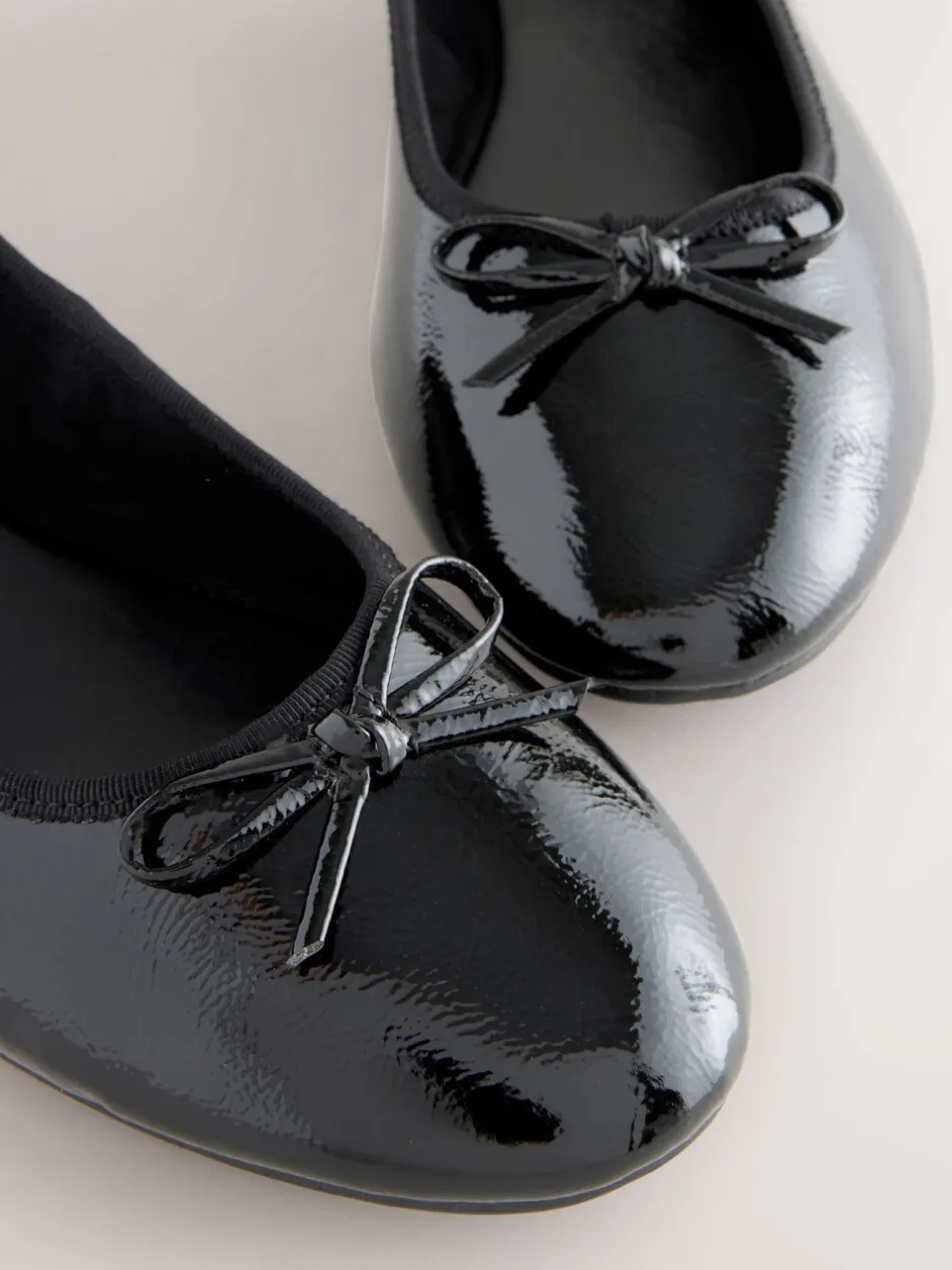 Lage Schoenen|Next - Ballerina's met ronde neus Zwart lak