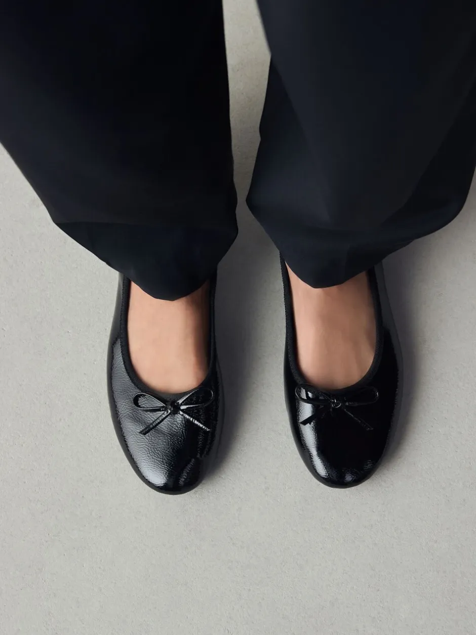 Ruimvallend En Extraruimvallend|Lage Schoenen*Next Zwart lak - Ballerina's met ronde neus