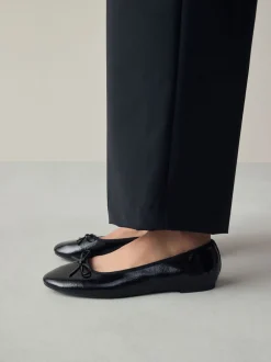 Ruimvallend En Extraruimvallend|Lage Schoenen*Next Zwart lak - Ballerina's met ronde neus