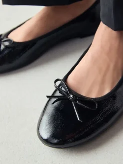 Ruimvallend En Extraruimvallend|Lage Schoenen*Next Zwart lak - Ballerina's met ronde neus