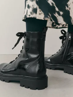Ruimvallend En Extraruimvallend|Boots|Next - Forever Comfort® veterlaarzen Zwart lak