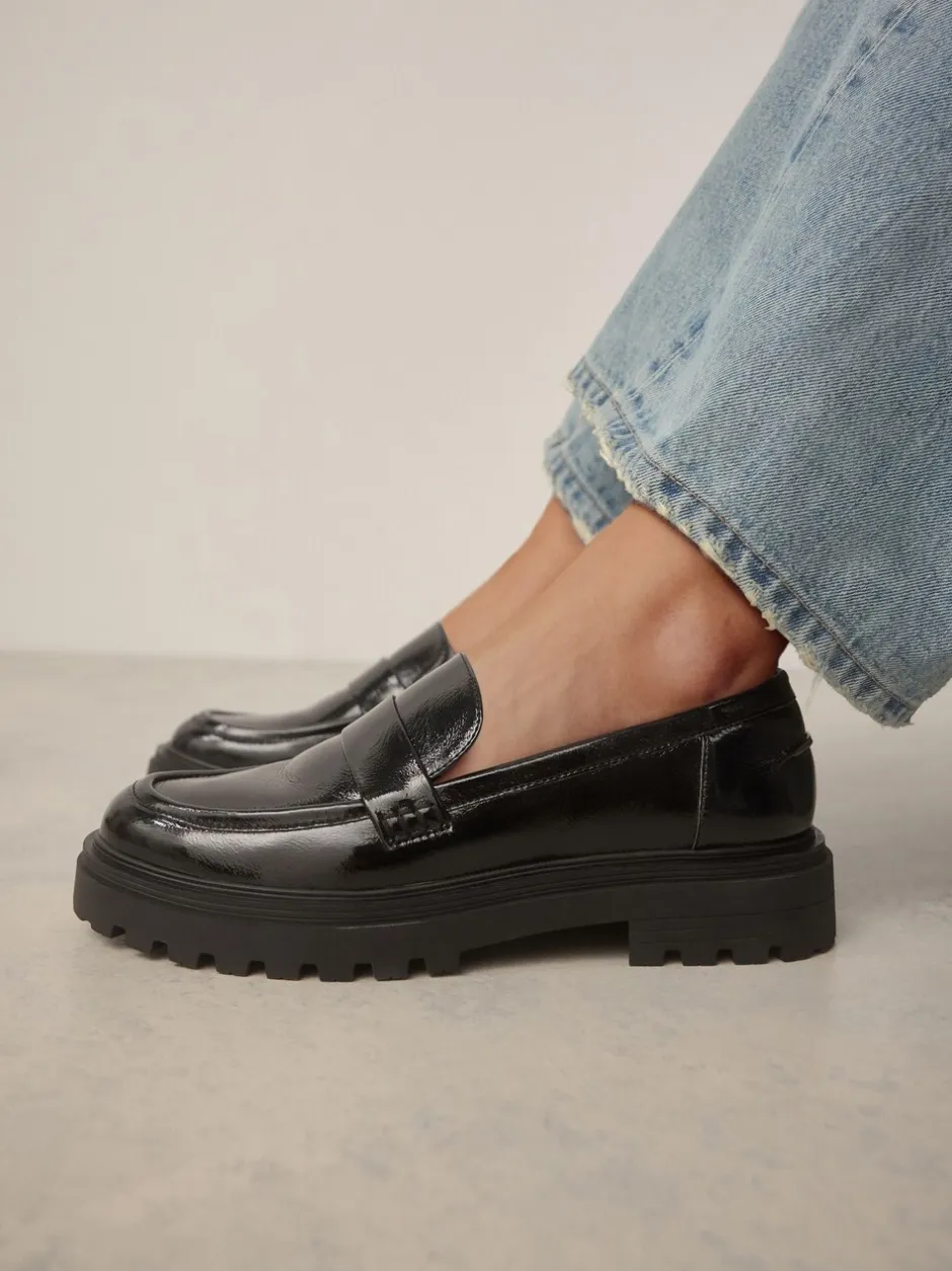 Ruimvallend En Extraruimvallend|Lage Schoenen|Next - Loafers met dikke zool Zwart lak