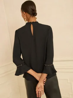 Gelegenheidskleding|Blouses En Overhemden|Love & Roses - Hardware Detail Flute Sleeve Blouse Zwart met hartjesprint