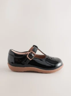 Eerste Schoentjes|Babyschoenen|Next - First Walker schoenen met klittenband en T-bandje Zwart patentleer