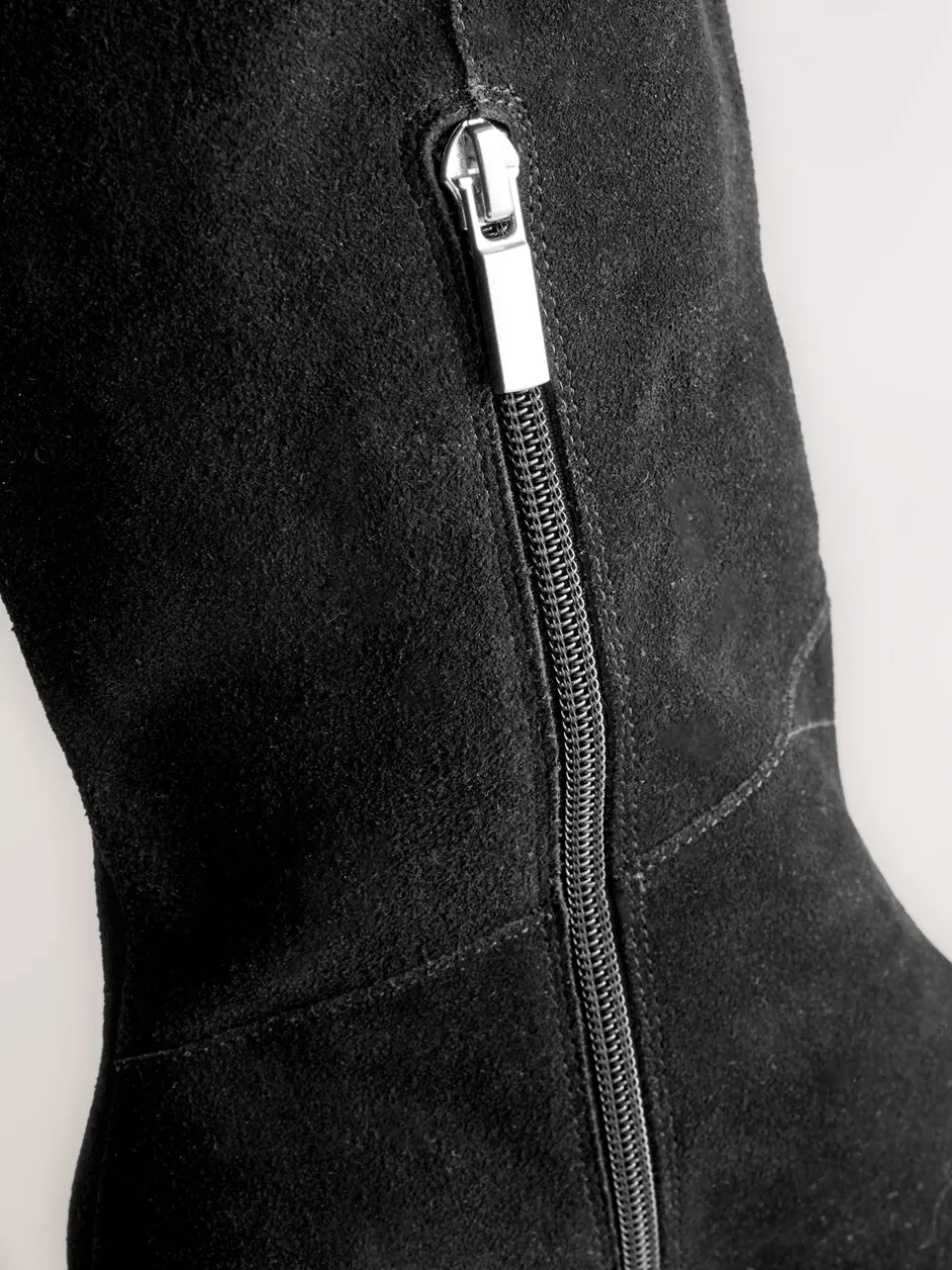 Ruimvallend En Extraruimvallend|Boots|Next - Forever Comfort® Knee High Chisel Toe Heeled Boots Zwart suède