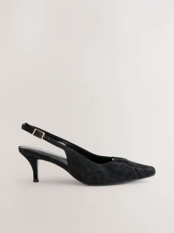 Ruimvallend En Extraruimvallend|Schoenen Met Hakken|Next - Leren slingbackhakken met uitsnijdingen en hardwaredetails Zwart suède