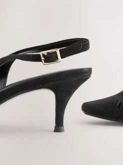 Ruimvallend En Extraruimvallend|Schoenen Met Hakken|Next - Leren slingbackhakken met uitsnijdingen en hardwaredetails Zwart suède