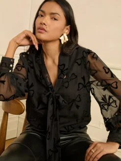 Blouses En Overhemden|Love & Roses Zwarte Fluwelen Strik - blouse met lange mouwen en striksluiting